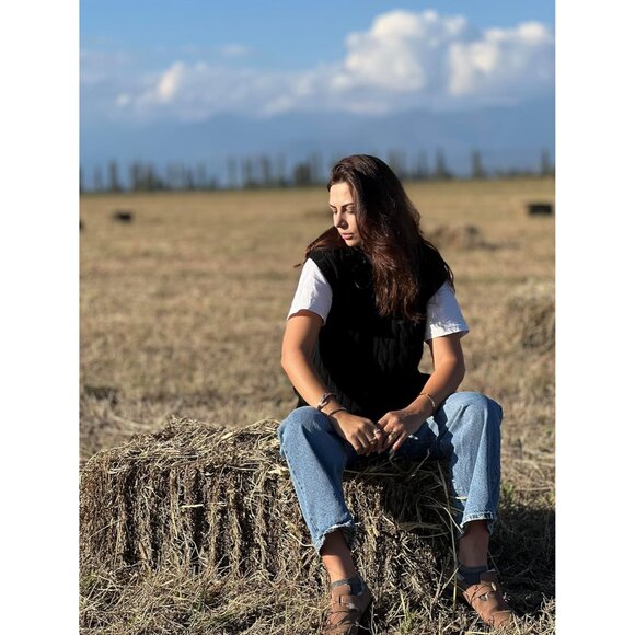 Women V-Neck Cable Knit Vest X-Large Black Cozy Layering Top - Picture 5 of 6